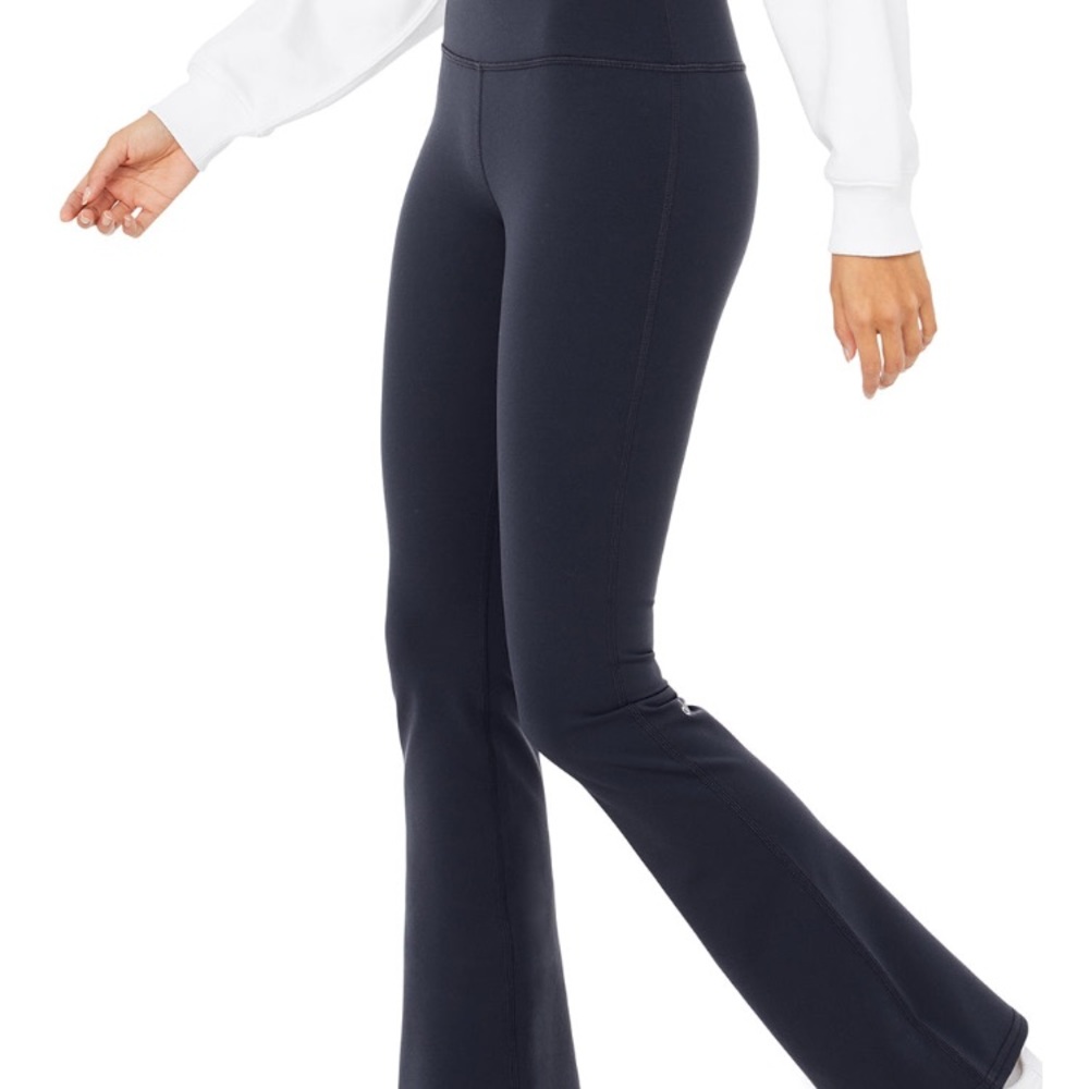 ALO yoga 7/8 Airbrush Bootcut Legging-Navy woman size S